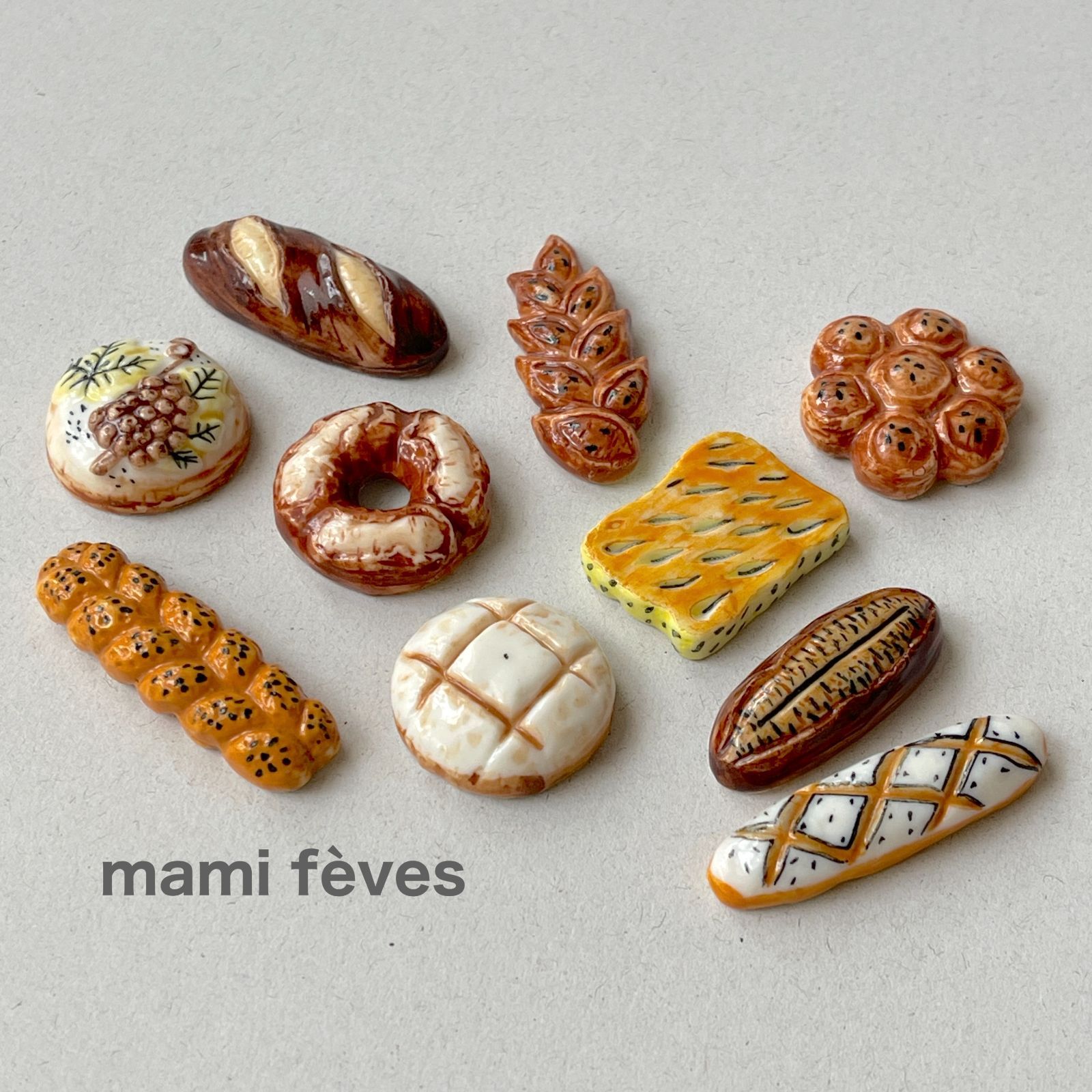 フェーヴ 地域のパン 2002年 フランス フェーブ ミニチュア陶器