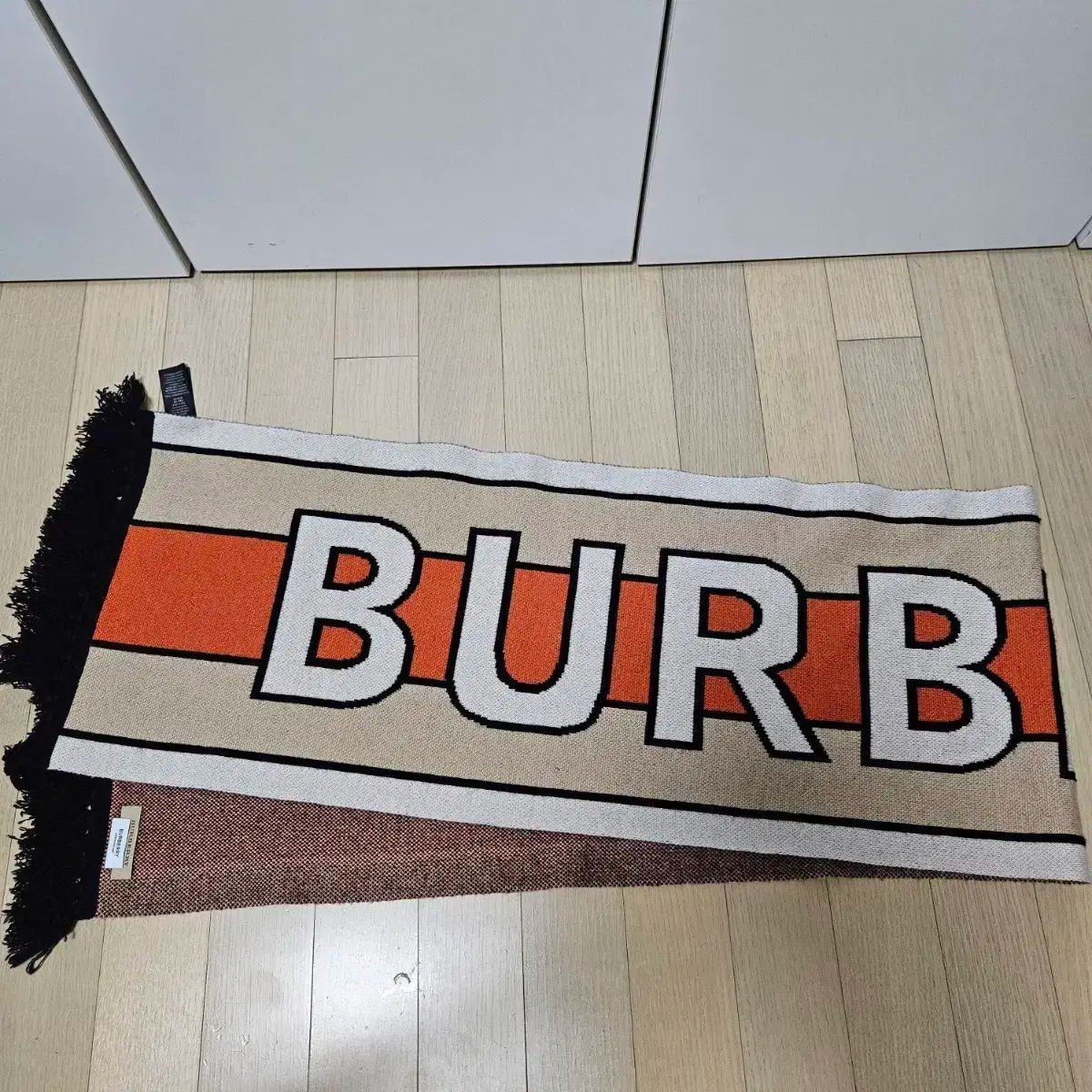 バーバリー カシミア ロゴ マフラー