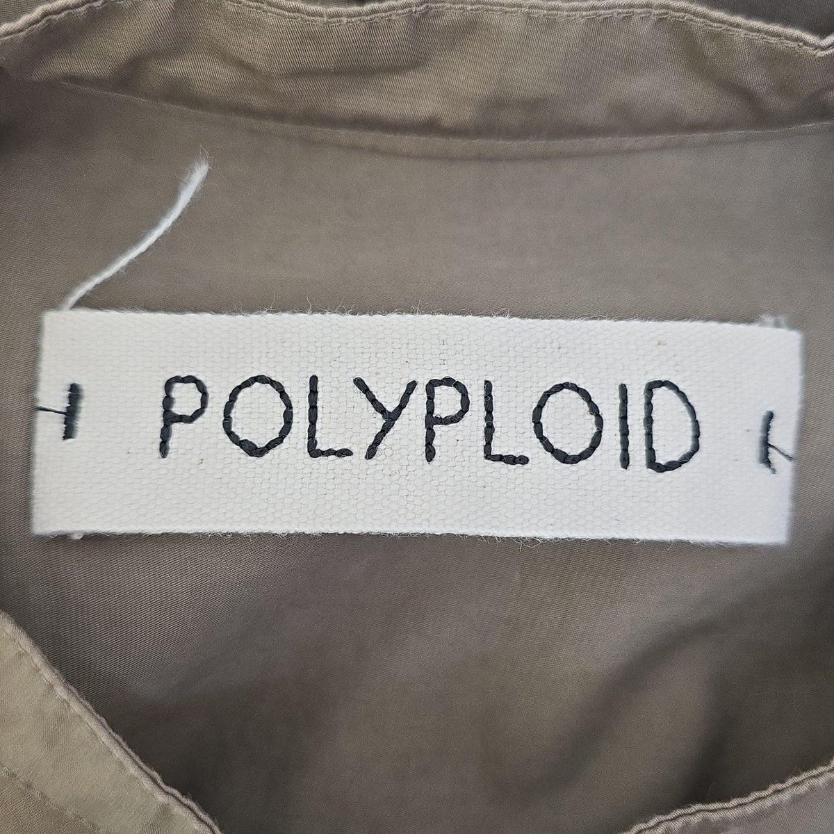 ライトブラウン