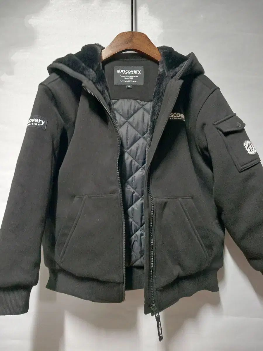 キーキッズ WHO アウター ブラック 140