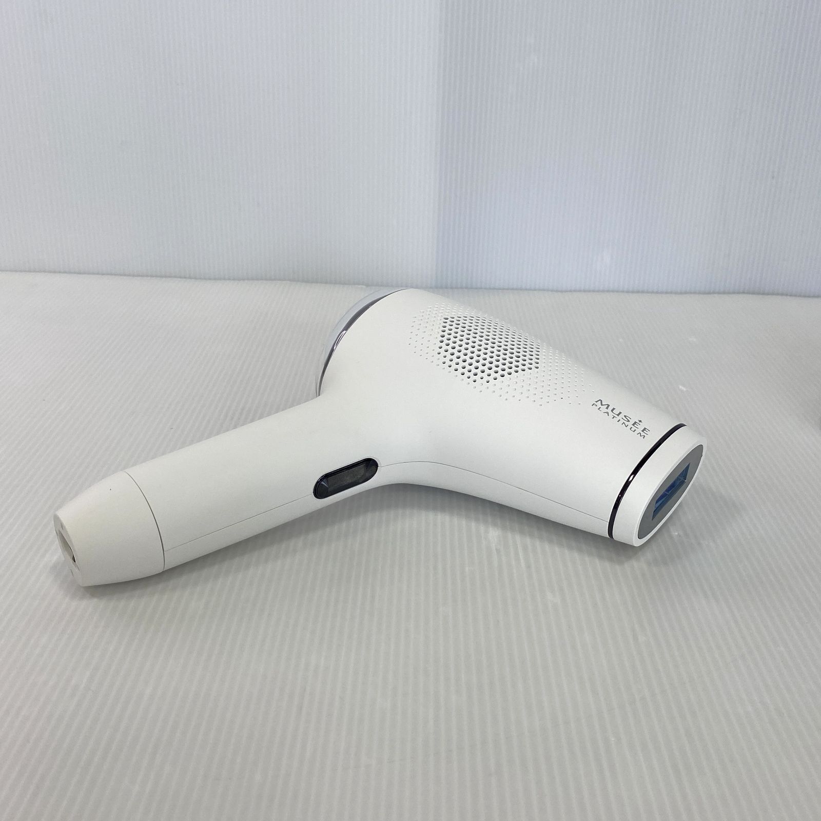 MUSEE 脱毛器。新品未使用品！ 中古品】MUSEE PLATINUM ミュゼ プラチナム 家庭用光美容器 BE903M