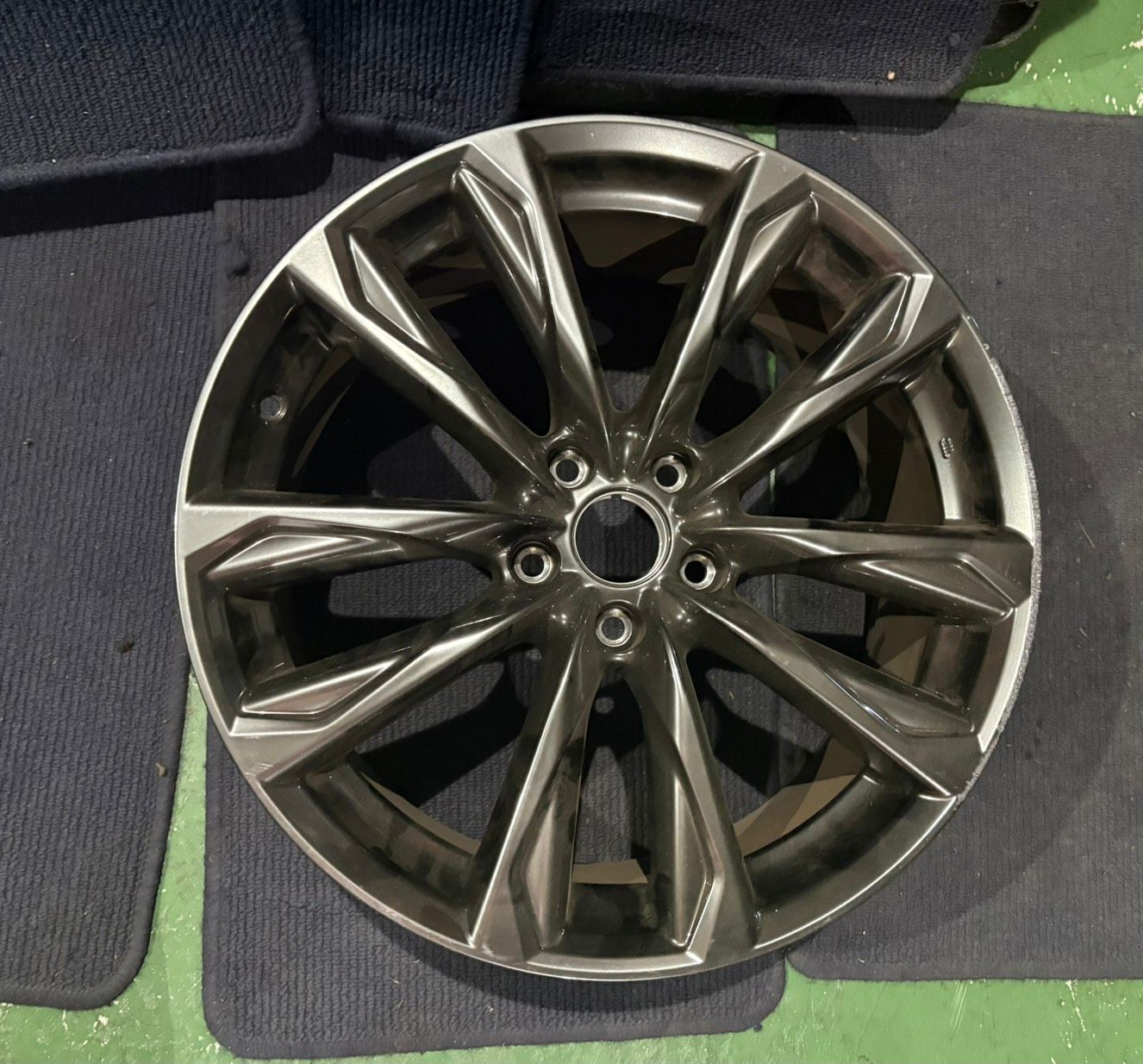 LEXUS IS Fスポーツ 19インチ ホイール1本 8 5 J 45 PCD 114 3 ハブ径約60 No 743