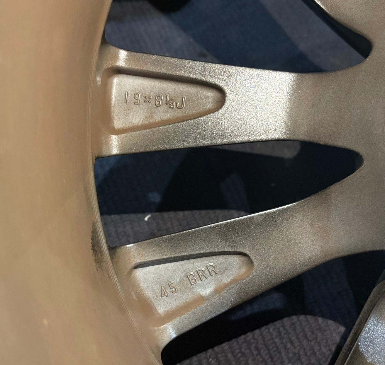  LEXUS IS Fスポーツ 19インチ ホイール1本 8 5 J 45 PCD 114 3 ハブ径約60 No 743 19インチ ホイール