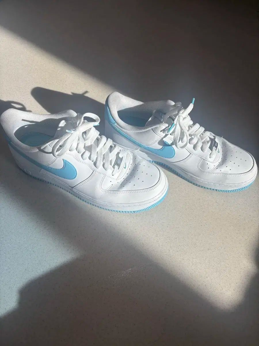 ナイキ エアフォース 白 スカイ 280