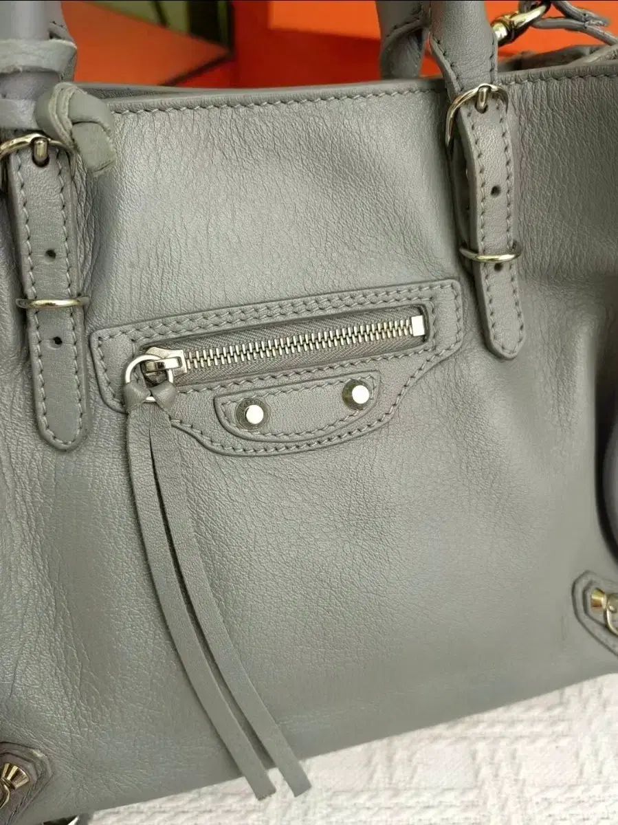 バレンシアガ シティバッグ グレー ミラー含む - メルカリ