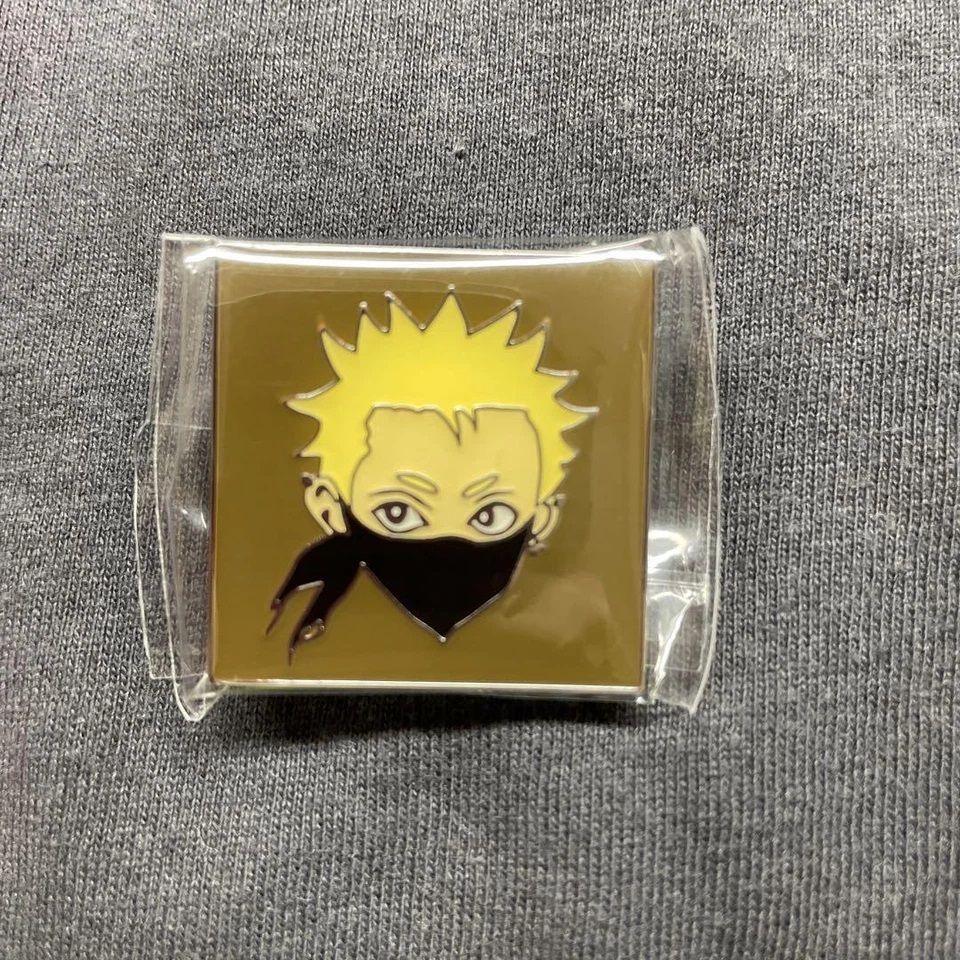 矢沢あい展　ピンバッジ&アクリルキーホルダー Amazon.co.jp: 矢沢あい展ヤスキーホルダーピンバッジ2種セットNANA