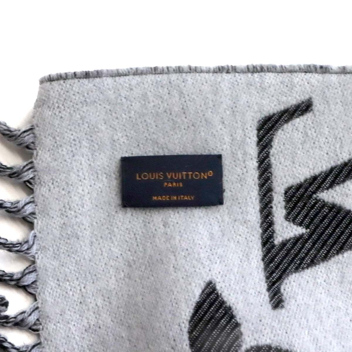 エセンシャル マフラー