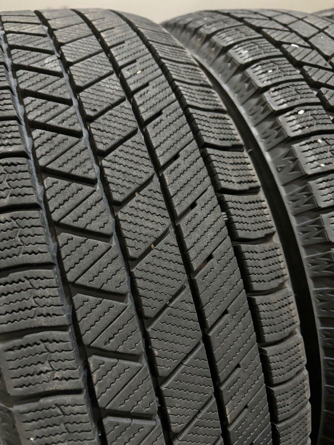 アクア　ヤリス　フィット　ノート　ヴィッツなど　185/60Ｒ15 スタッドレス アクア ヤリス フィット ノート ヴィッツなど 185/60R15 スタッドレス