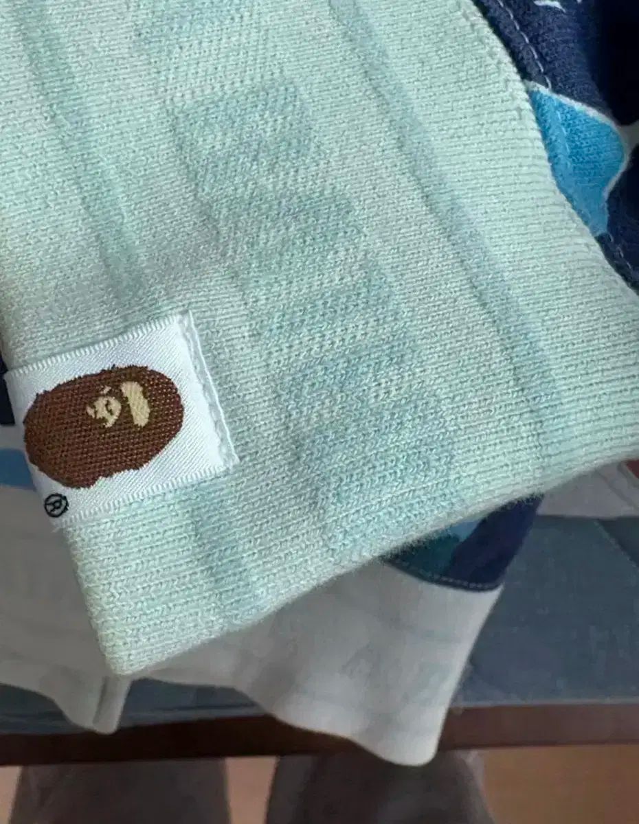 靴下 A BATHING APE® ブルー カモフラ ジップアップパーカー L 来店をご期待！