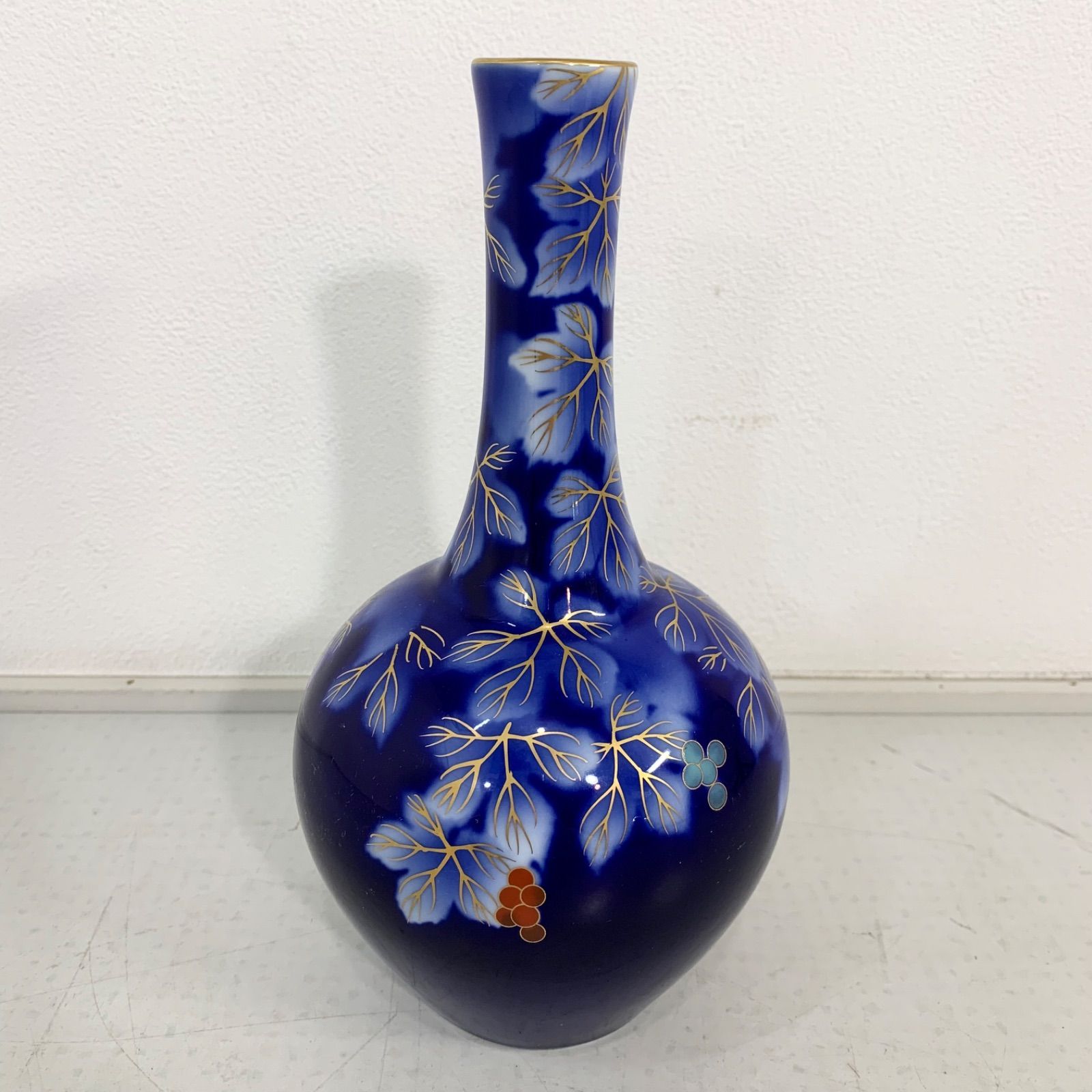 1186 深川製磁　金彩　葡萄瑠璃　花瓶　未使用 深川製磁 金彩瑠璃葡萄花瓶 一輪挿し - メルカリ