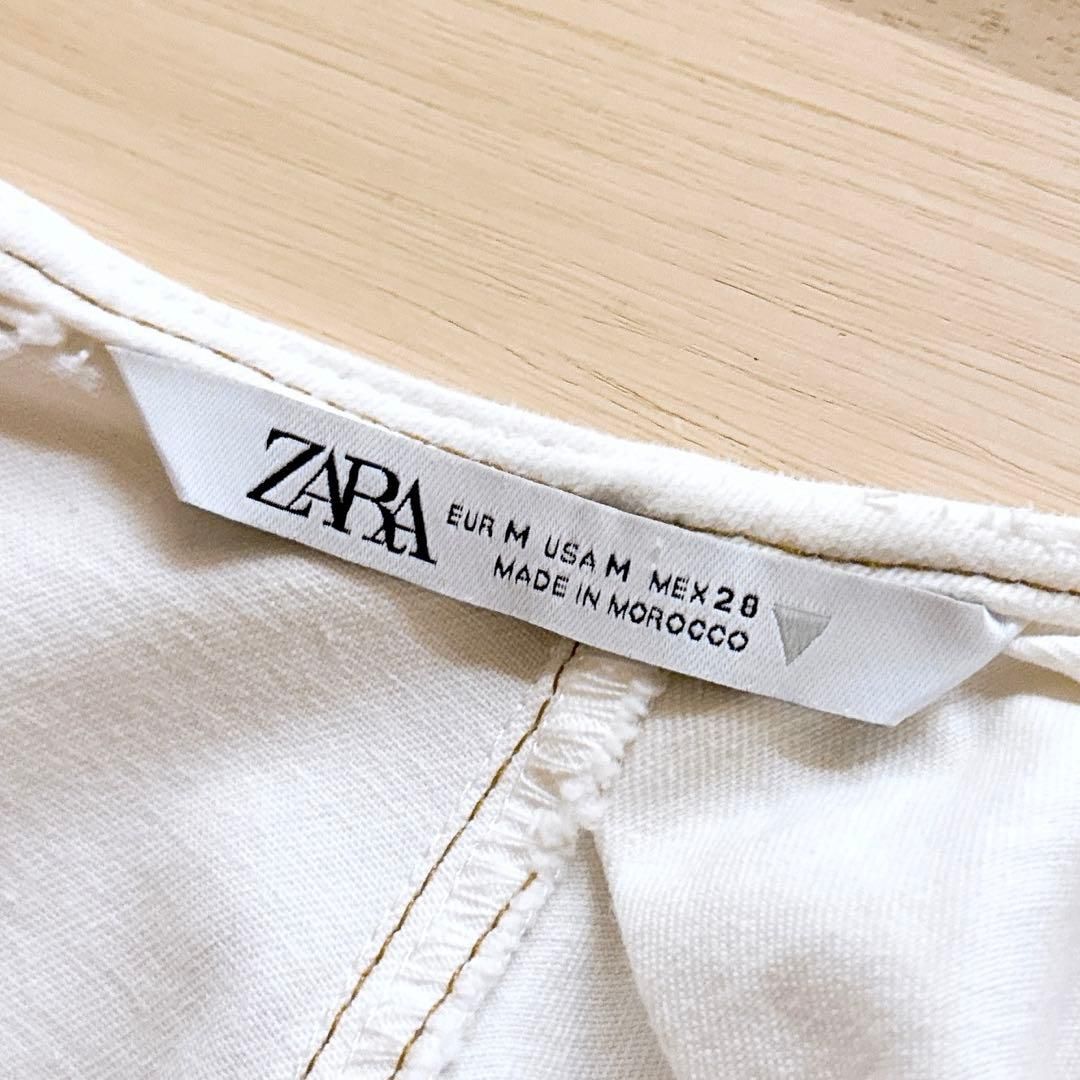 スクエアネック