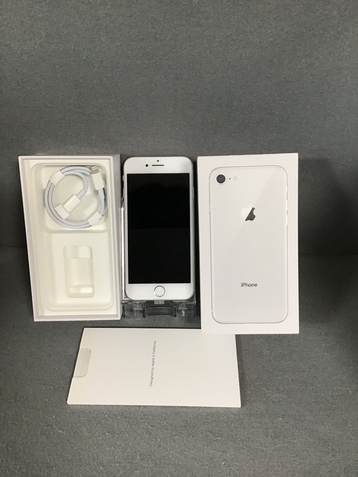 美品 国内版 SIMフリー iPhone8 64GB シルバー色 - メルカリ