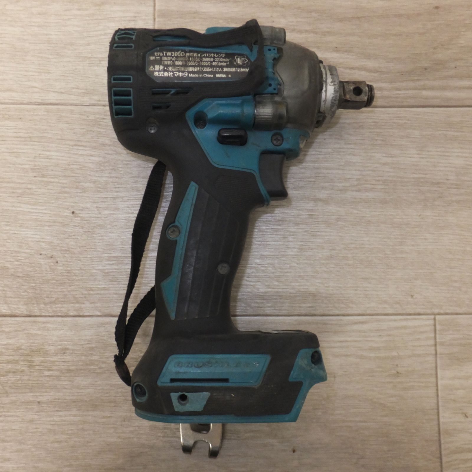 マキタ makita 充電式インパクトレンチ TW300D 18V 本体のみ