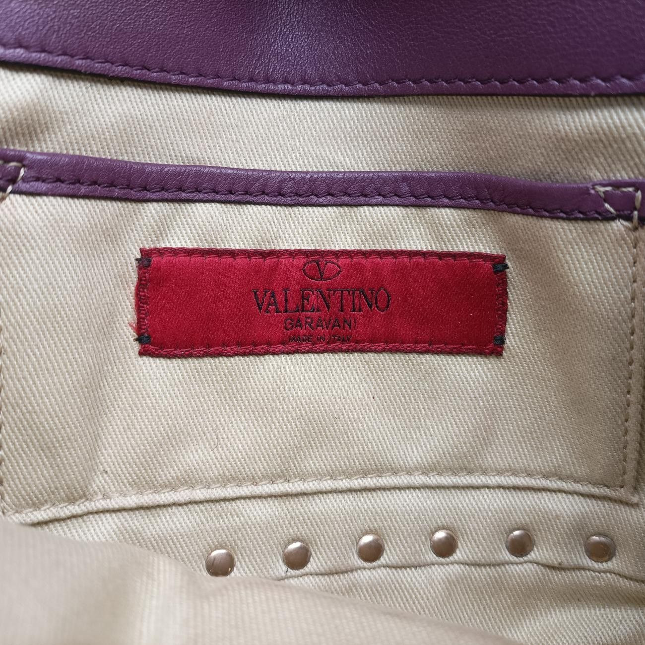 ヴァレンティノValentinoロックスタッズパープルレザーTV H67BOL1