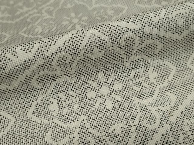 亀甲草花文 正絹