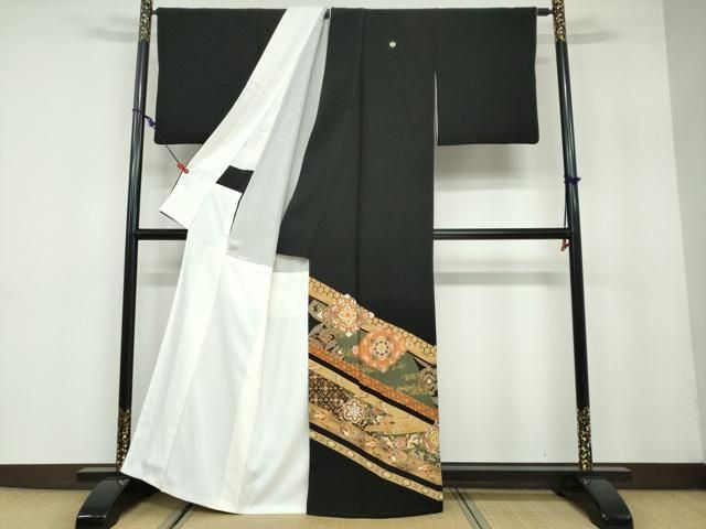 平和屋着物 豪華黒留袖 駒刺繍 正倉院更紗花鳥文 金彩 正絹 ud