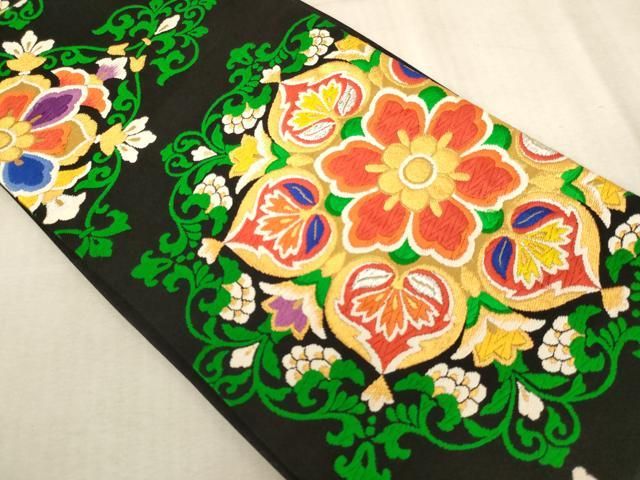 平和屋着物 子供 全通柄袋帯 唐織 正倉院花文 黒地 金糸 ja