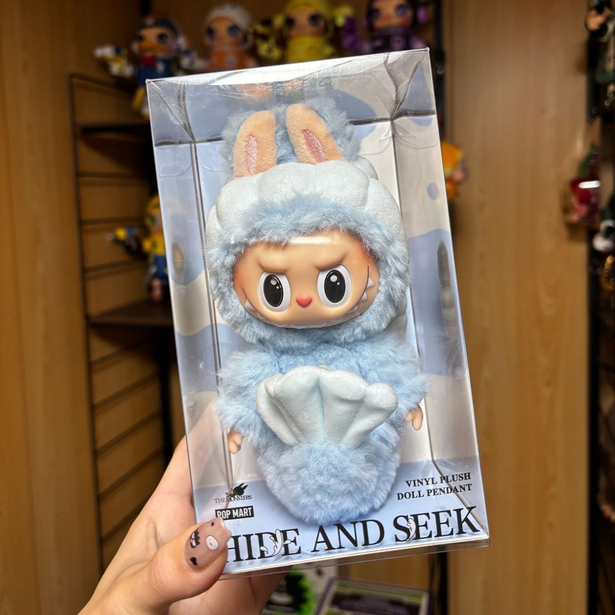 ラブブ HIDE AND SEEK シンガポール