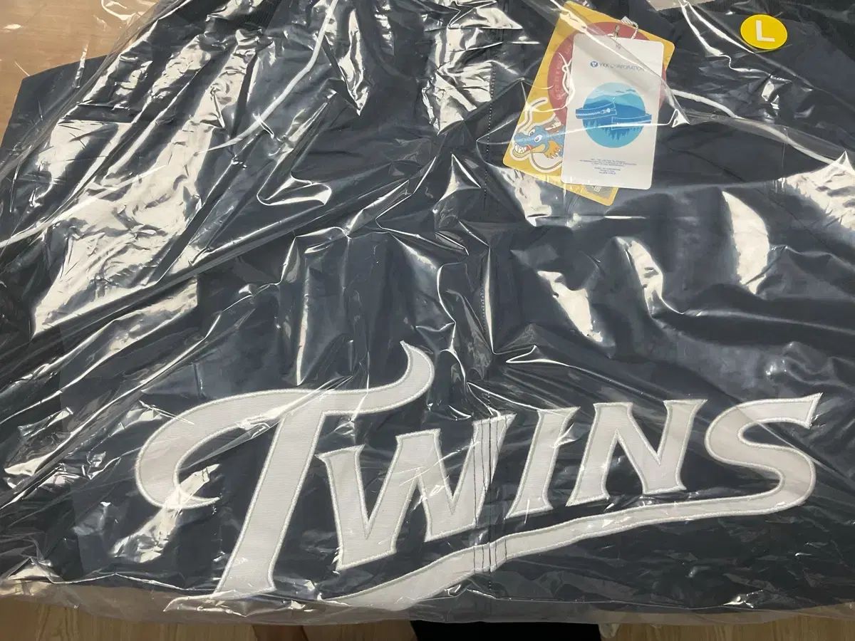 当日 メルカリshop取引では対象外 配送 LG TWINS ツインズ X BDNS 2025 DUGOUT 韓国雑誌 ネイビー ジャケット