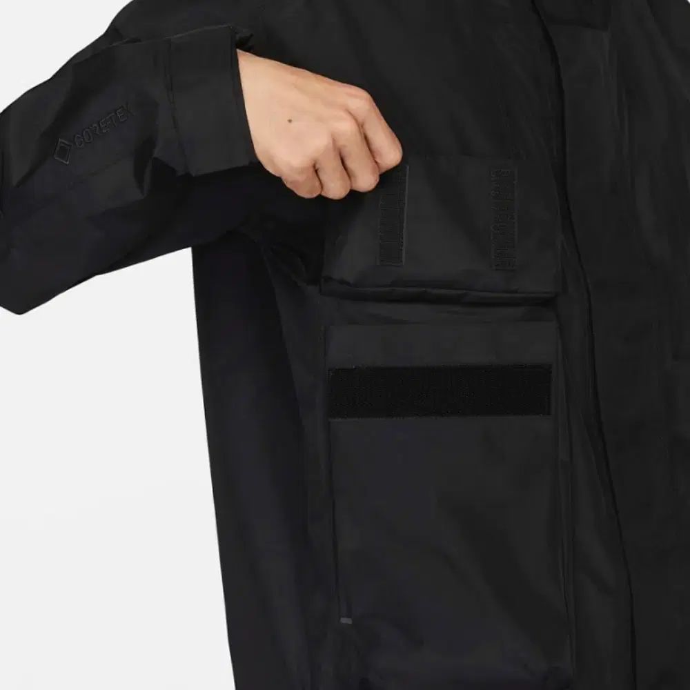 フーデッドジャケット