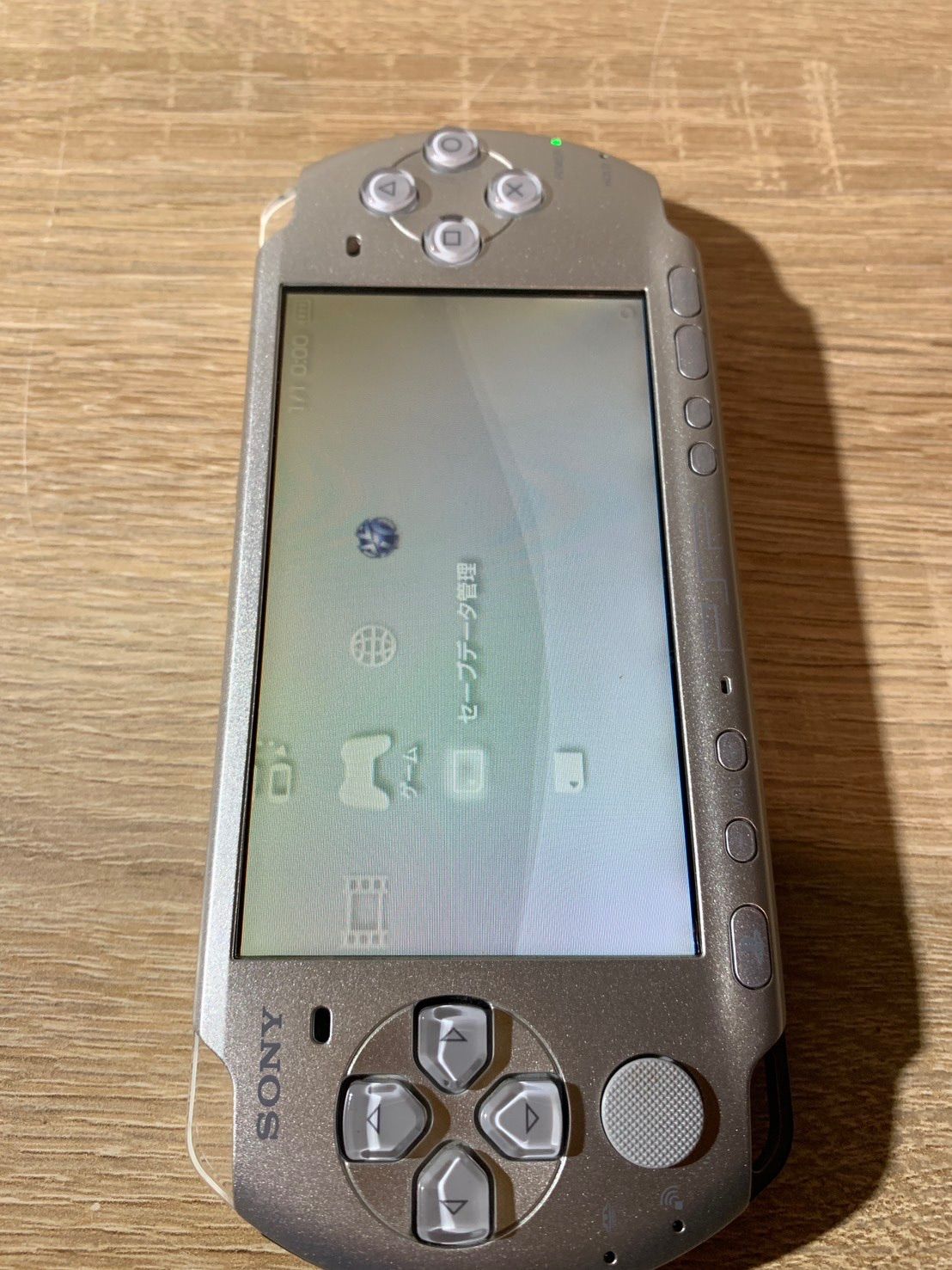 6560 PSP 3000 ミスティック・シルバー ジャンク品 - メルカリ