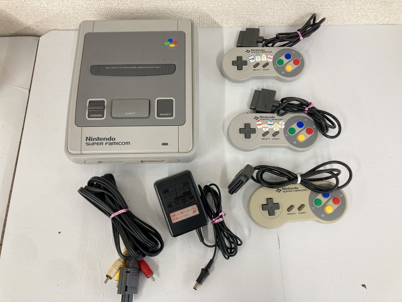 中古】ニンテンドーUSB ACアダプター ニンテンドークラシックミニシリーズ スーパーファミコン [2133024273025] -  リコレ！|ビックカメラグループ ソフマップの中古通販サイト Nintendo スーパーファミコンミニ USB-ACアダプタ付き 任天堂