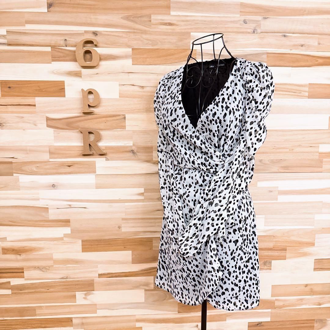 ザラ ベロア 3D アニマル柄 シフォン ミニ ラップ ワンピース XS白×黒