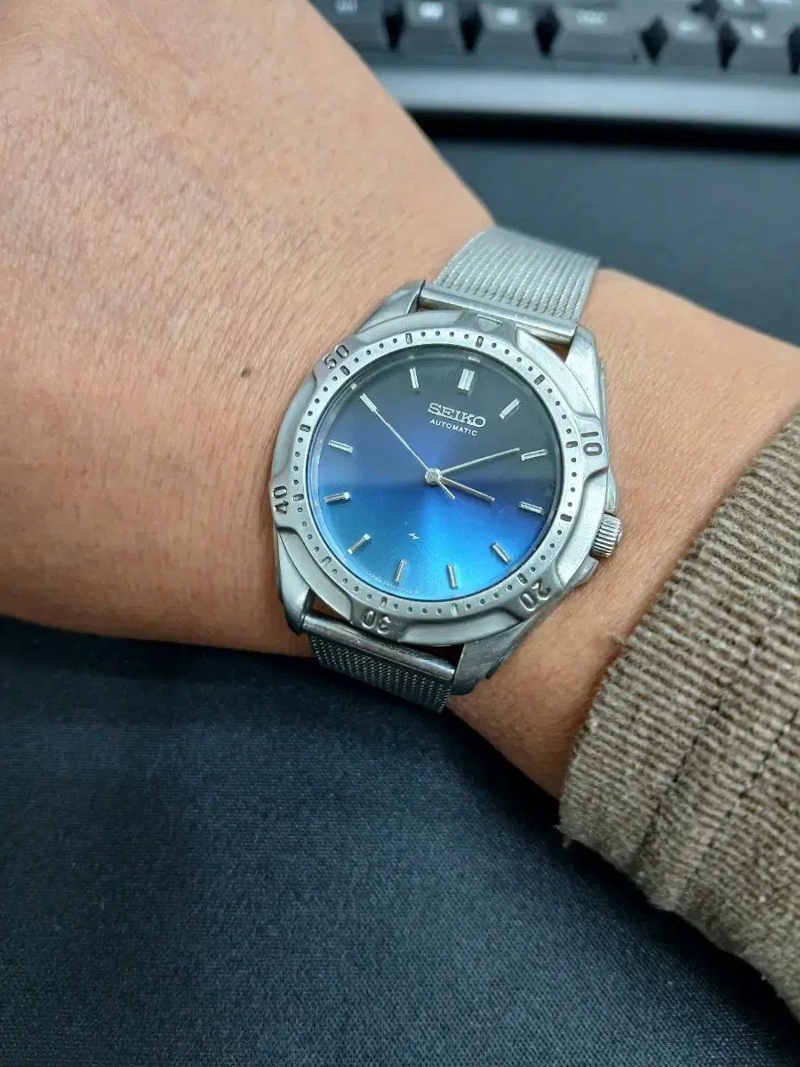 ヴィンテージ SEIKO 自動 シャリオ系 一名 豆 R