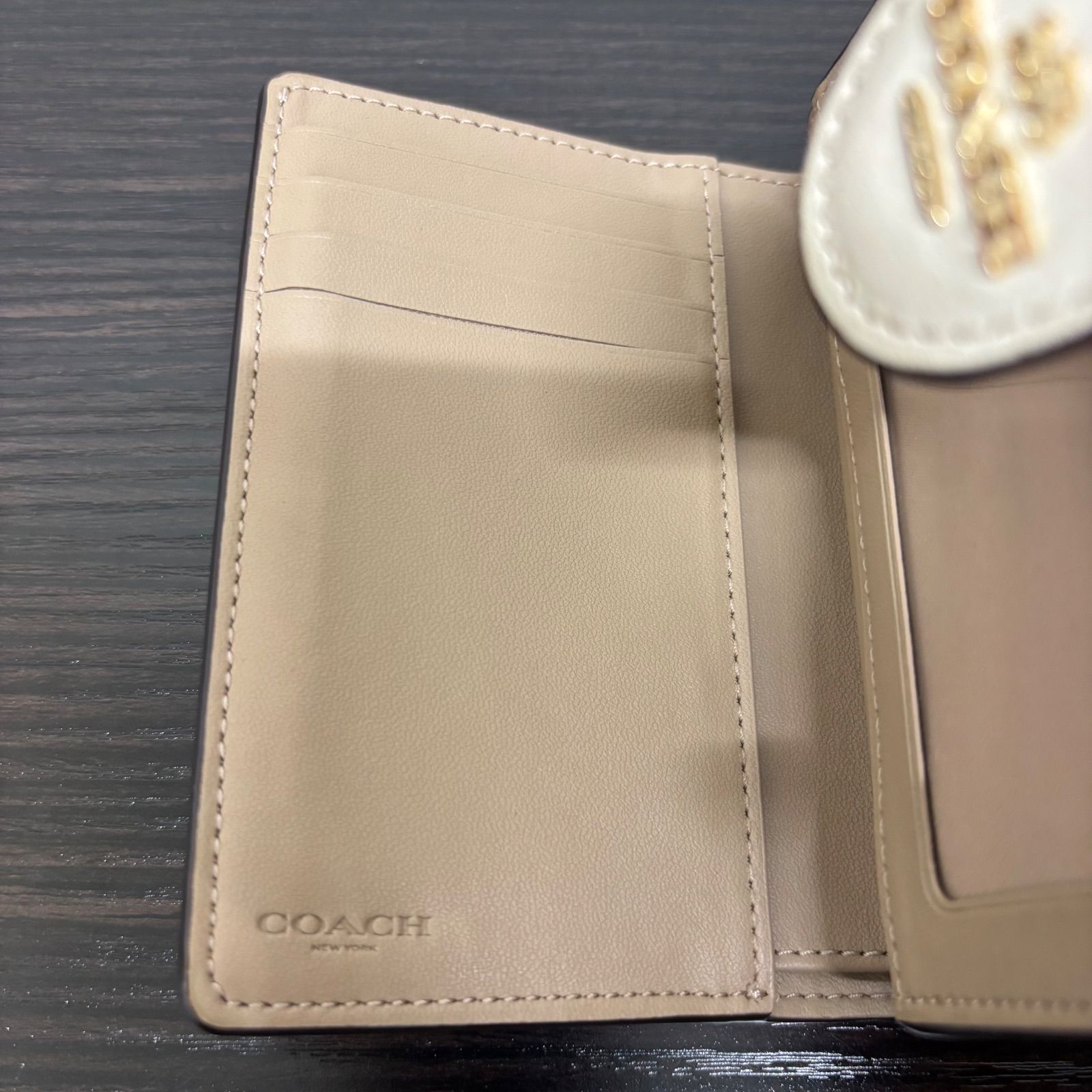 小銭入れ ライトベージュ