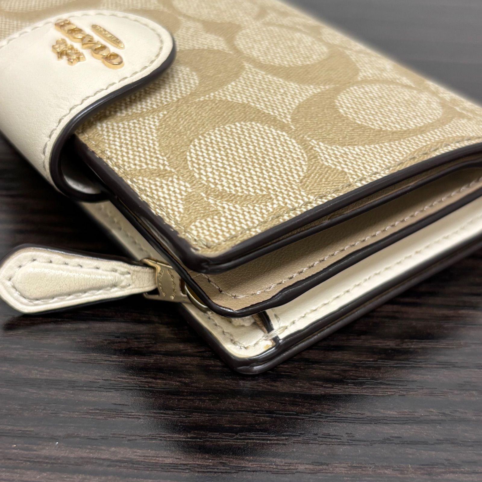 コーチ シグネチャー