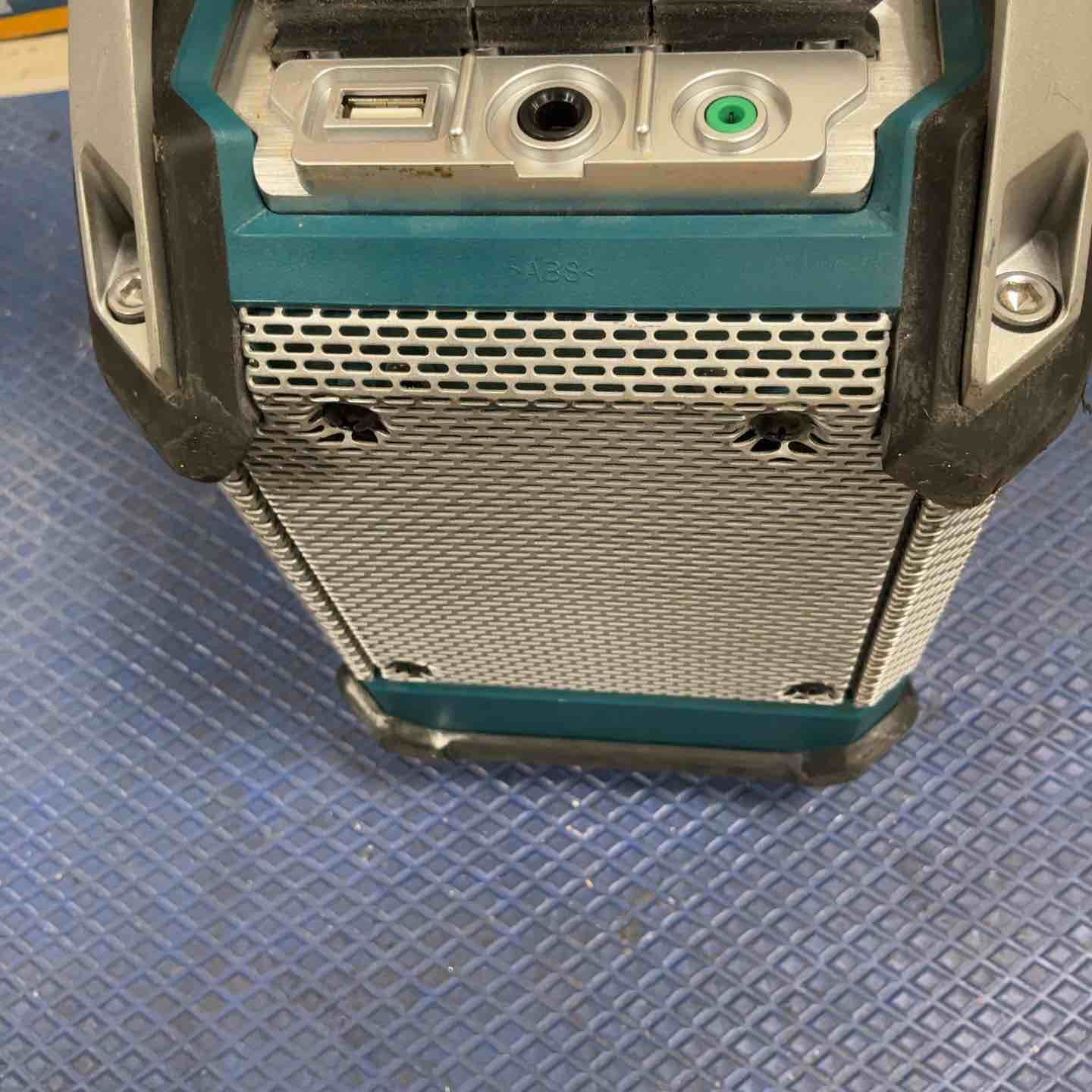 コードレスラジオ