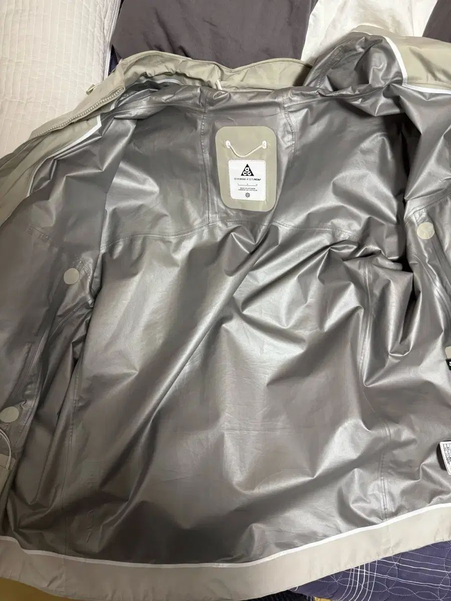 L NIKE ACG STORM-FIT ADV チェーンOFクレーターズ ジャケット ライト ストーン OLIVEOS_COM_TR