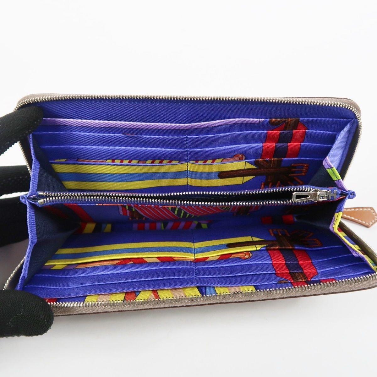 新品同様・未使用】HERMES エルメス アザップロング シルクイン