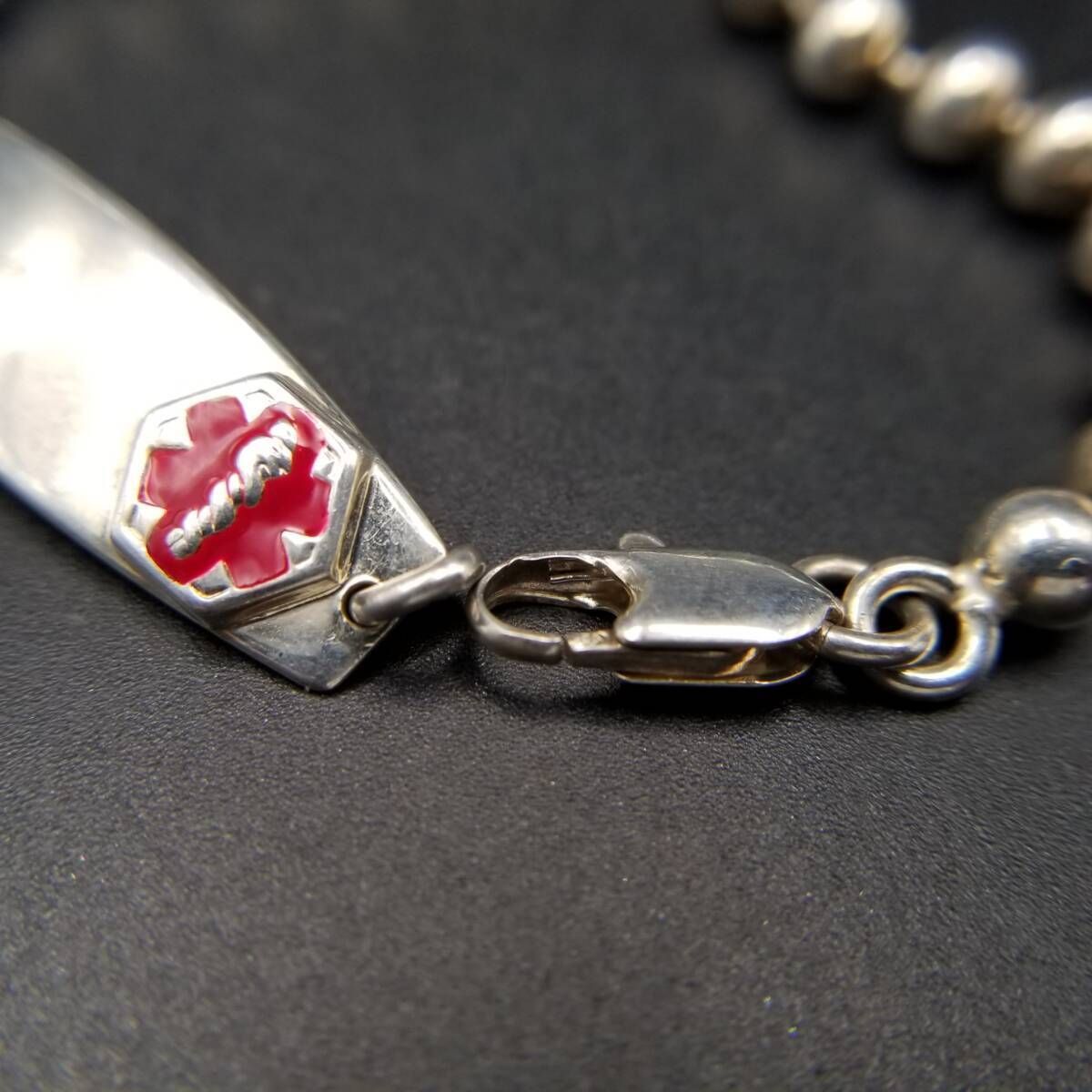 赤いエナメル Medical