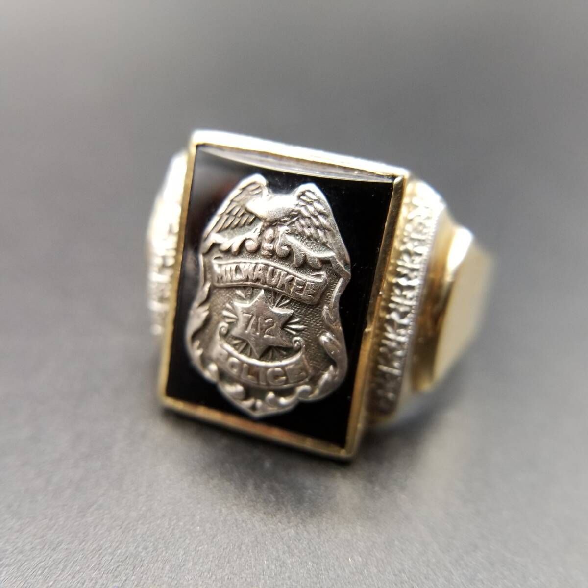 Milwaukee Police バッジ K10 イエローゴールド ヴィンテージ シグネット リング 指輪 金 オニキス インレイ 大ぶり 重厚感 Y25-B