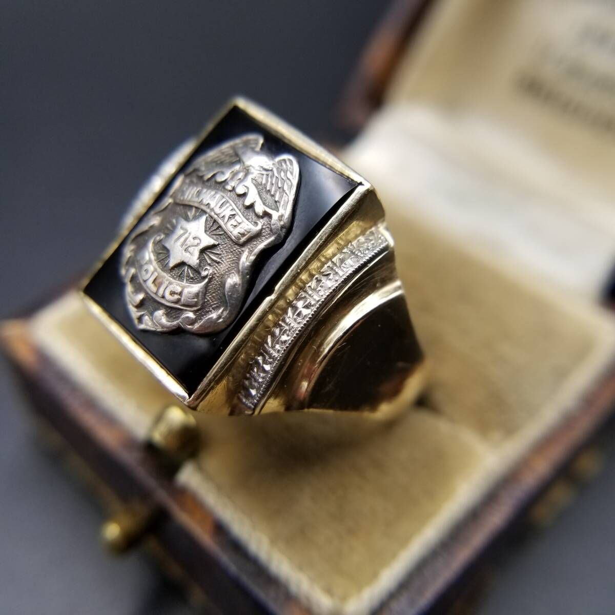 Milwaukee Police バッジ K 10 イエローゴールド ヴィンテージ シグネット リング 指輪 金 オニキス インレイ 大ぶり 重厚感 Y 25 B