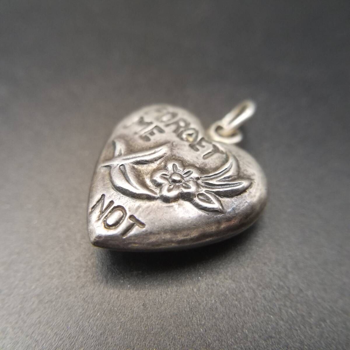 Forget Me Not 勿忘草 ヴィンテージ パフィーハート チャーム