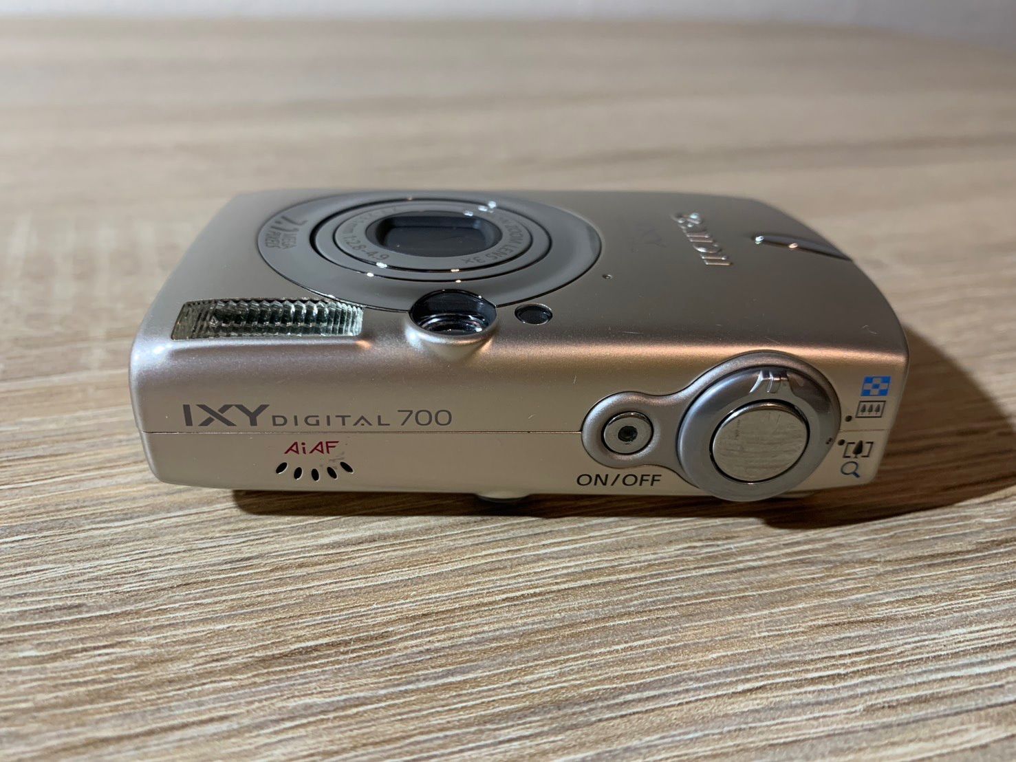 動作確認済み　訳アリ品　Canon IXY DIGITAL 700 ゴールド 700 Canon IXY デジカメ 620F ゴールド