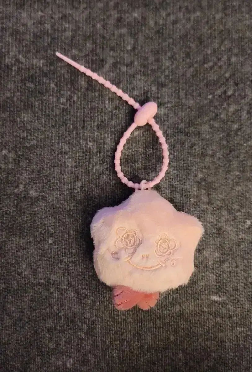 アロ ジス シューモン ぬいぐるみ キーホルダー BLACKPINK - メルカリ