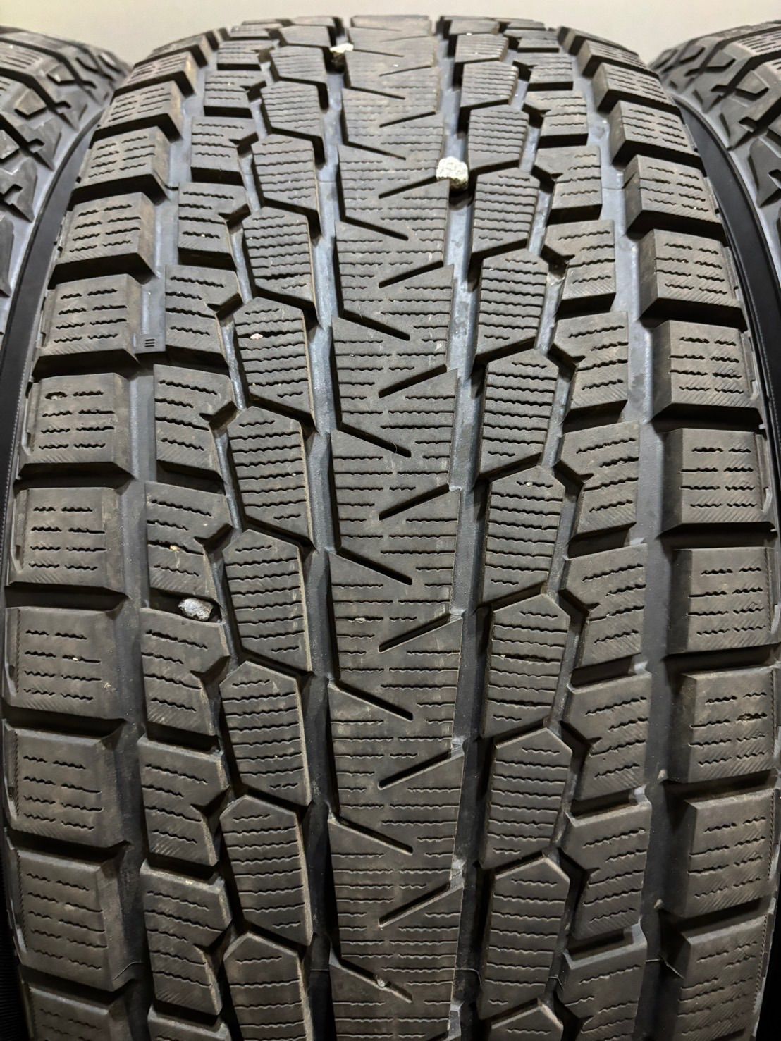  235 55 R 17 ice GUARD G 075 20年製 スタッドレス 4本 ヨコハマ アイスガード ティグアン Q 3 南8 K 744 17インチ スタッドレス