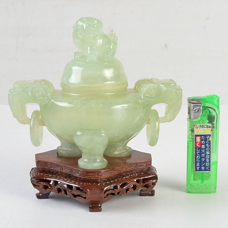 中国 玉石岫玉彫刻 雙耳活環 獅子鈕蓋爐 香炉 唐木台付 C S303 - メルカリ