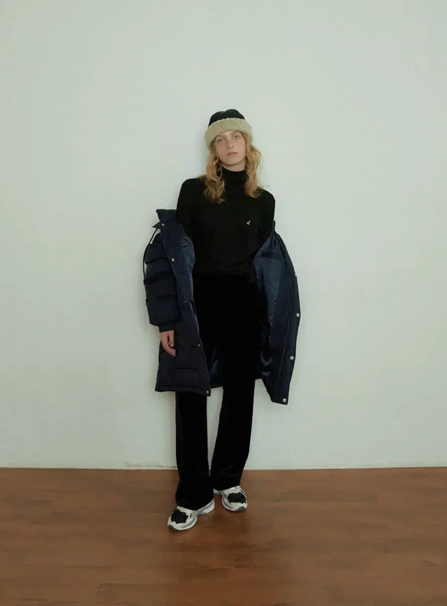 オーバーデューフ ツアーベルベット パンツ