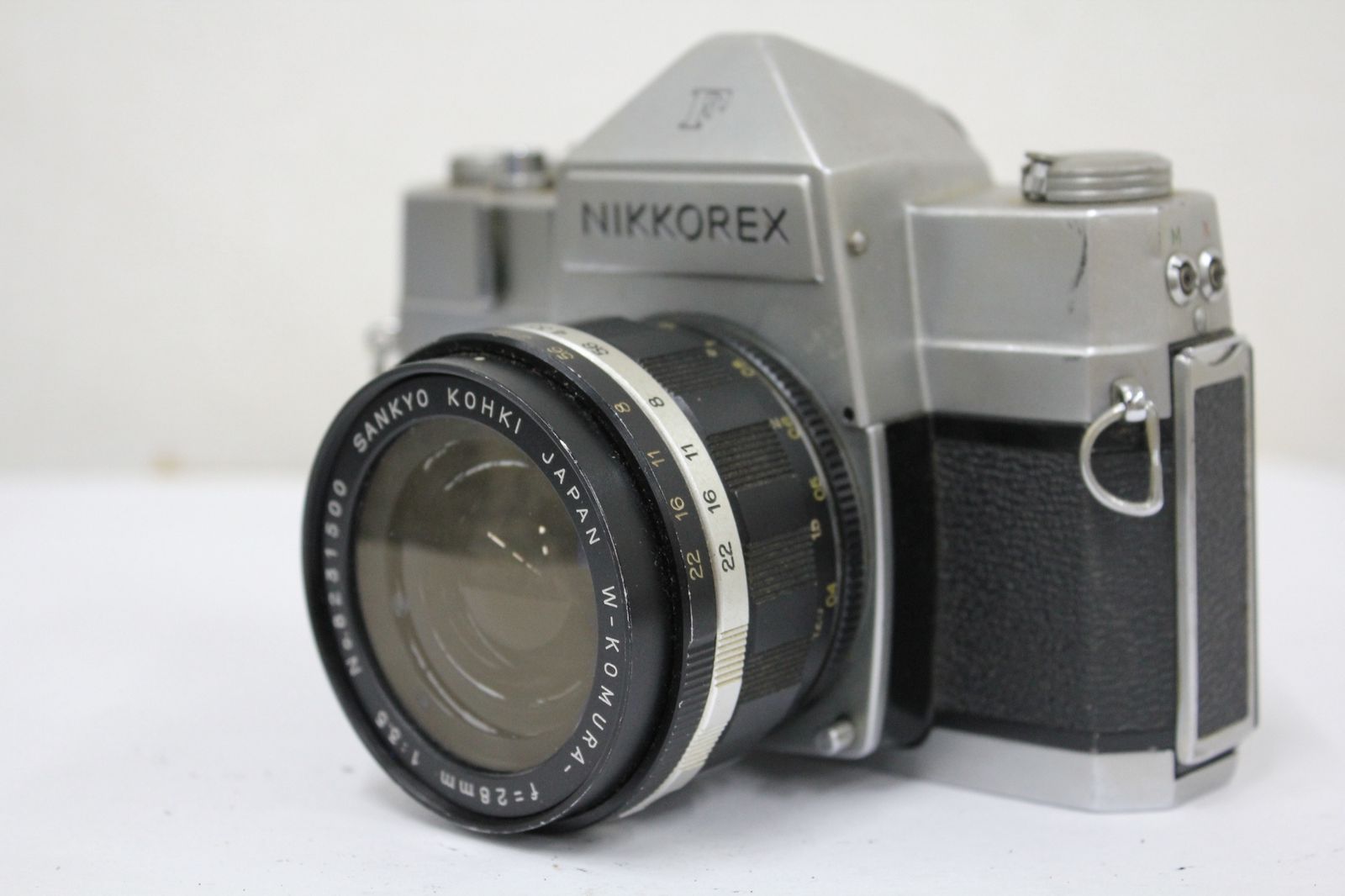品 ニコン Nikon NIKKOREX SANKYO W-KOMURA- 28mm F3.5 プリセット絞り ボディレンズセット e3816