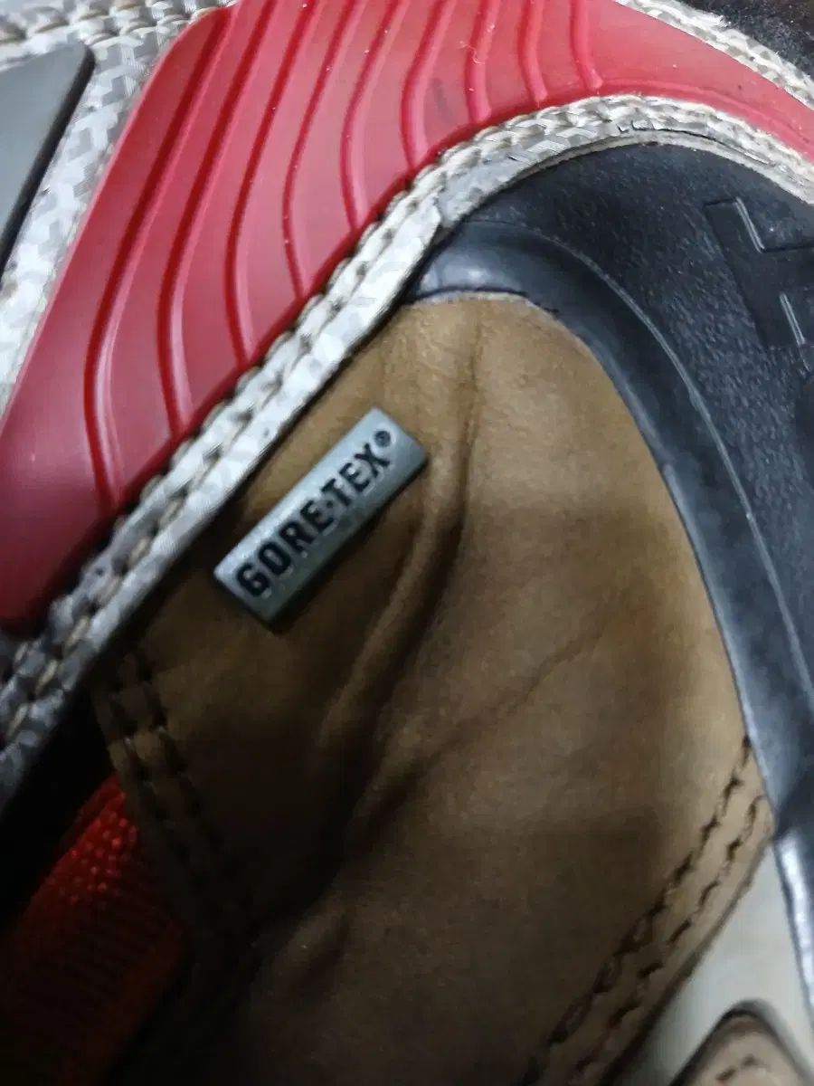 登山靴 ブラウン