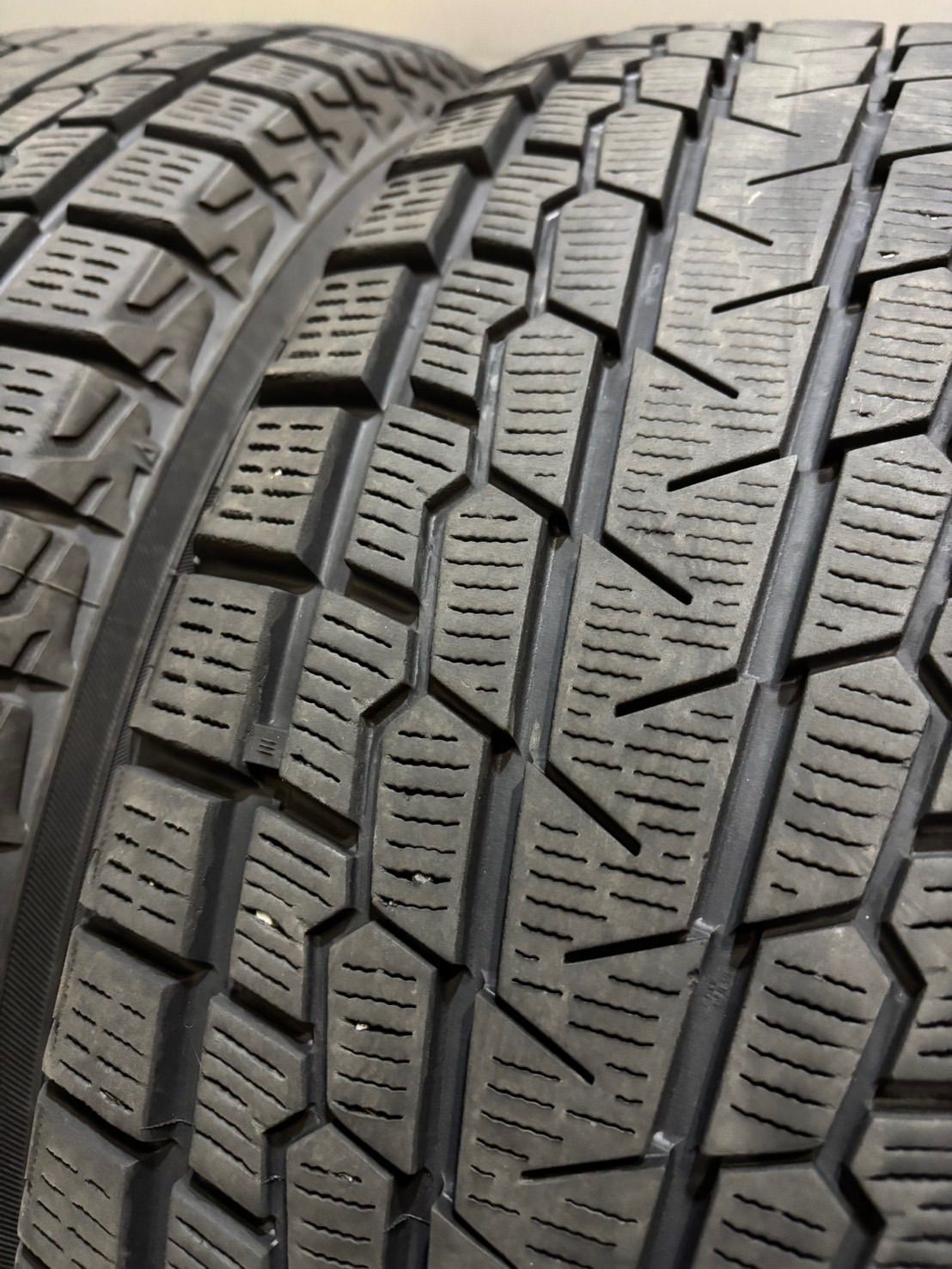  225 65 R 17 ice GUARD G 075 22年製 スタッドレス 4本 ヨコハマ アイスガード ハリアー RAV 4 エクストレイル CX 5 南8 K 746 17インチ スタッドレス