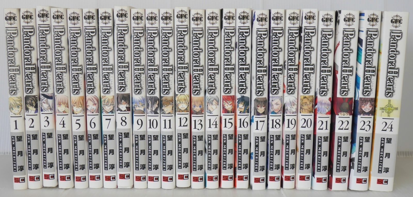 目立つ染み日焼けなどのダメージあり パンドラハーツ 全24巻 著 望月 淳 - Pandora Hearts vol.1-24 Complete Set