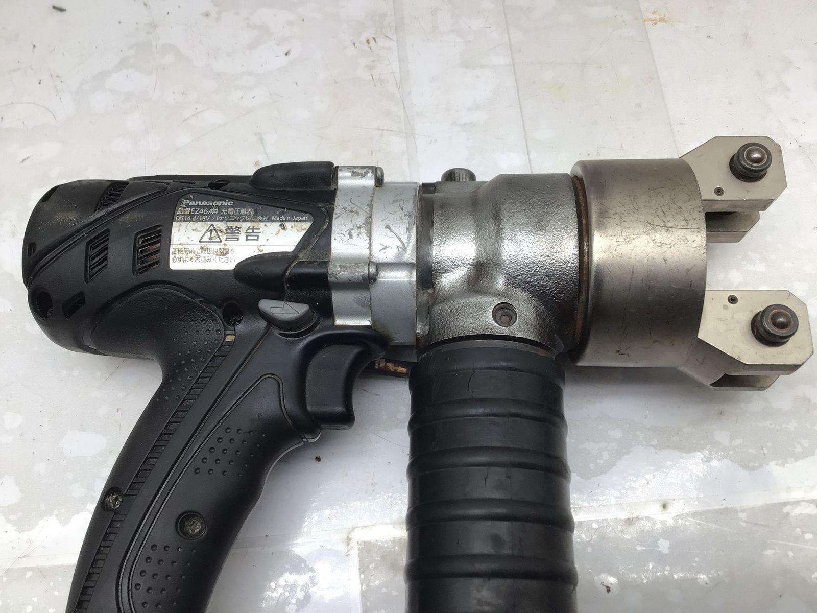 充電圧着機 バッテリー