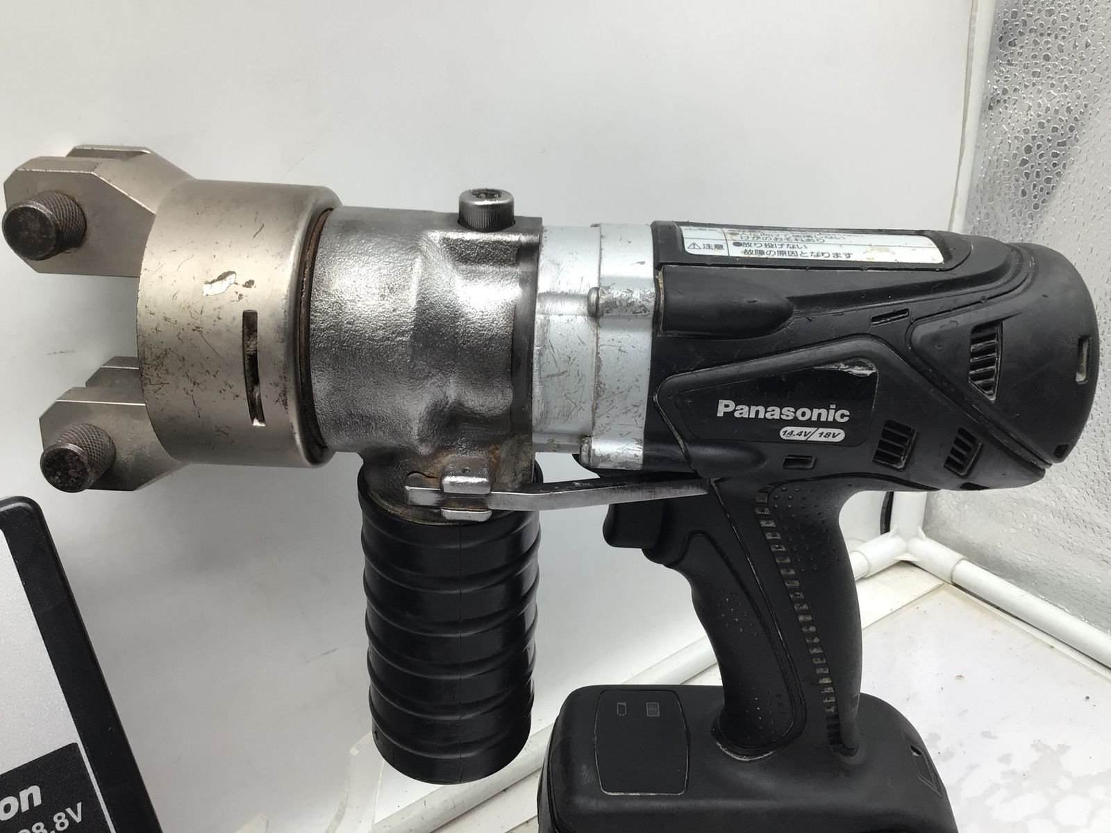 品 Panasonic パナソニック 充電圧着機 バッテリー1個 充電器セット EZ46A4K-B ITGR88JBK0OE エコツール笠寺店 M02