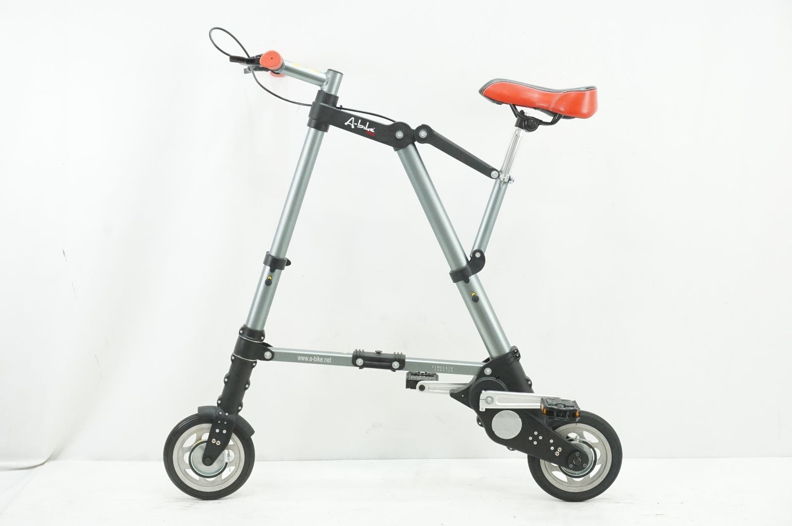 A-bike city 約8インチタイヤ ノーパンクタイヤ 楽天市場】【日本特別