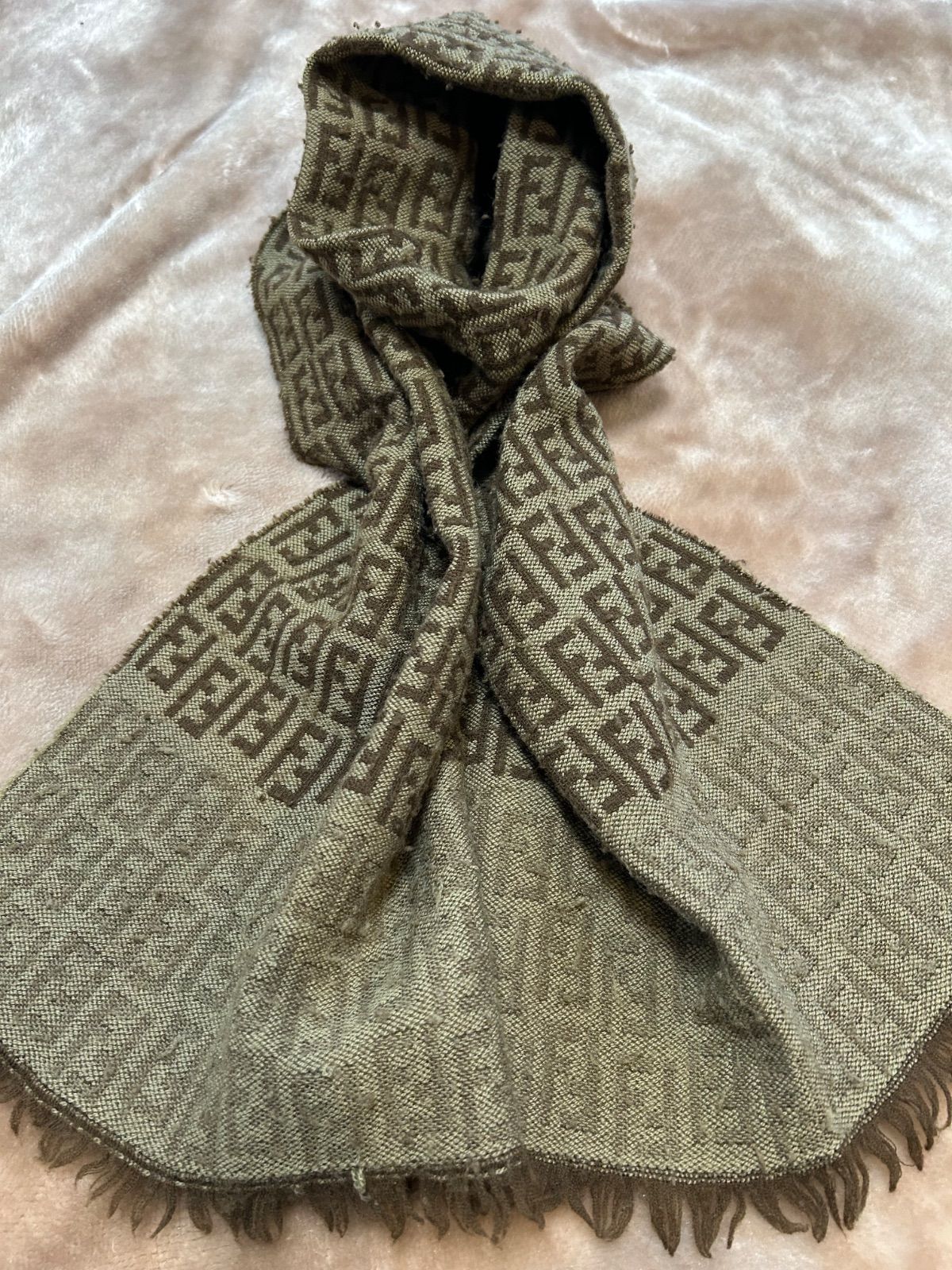 FENDI フェンディ　マフラー　ストール　男女兼用　MADE IN ITALY FENDI フェンディ マフラー ストール FXT113AQCW ウール カシミア